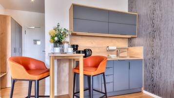 Kühlschrank, Herdplatte, Geschirrspüler