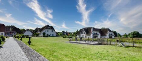 المنطقة المحيطة بالمنشأة