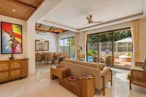 Luxury Room, Pool View | Ruang tamu