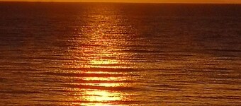 Seaside accommodation, 300 m walk from the beach with private parking