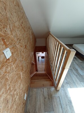Interior - Seaside accommodation, 300 m walk from the beach with private parking (Créances)