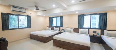 Family Quadruple Room, City View | Wi-fi percuma
