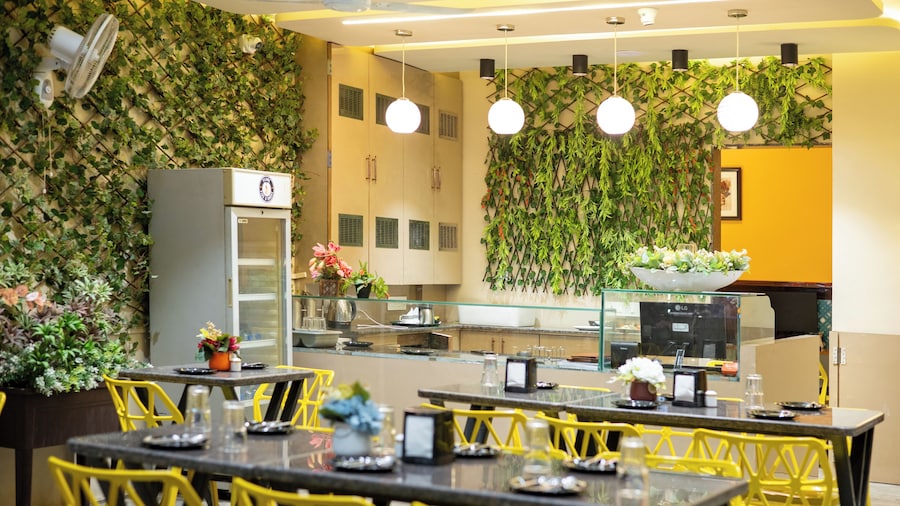 Hotel Pravasa stay, Shirdi