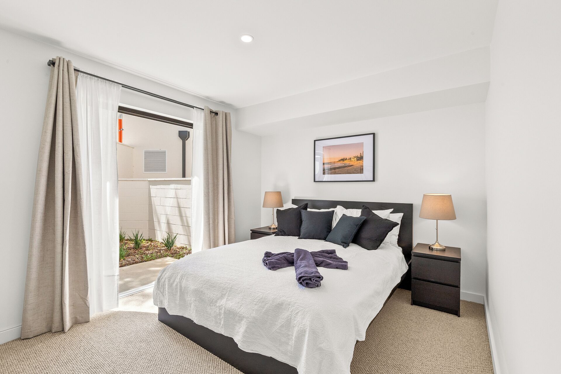 2 室のベッドルーム、アイロン / アイロン台、WiFi (無料)、ベッドシーツ