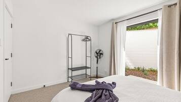 2 chambres, fer et planche Ă  repasser, Wi-Fi gratuit, draps fournis