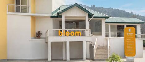 Fachada de la propiedad