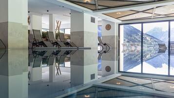 Apartment | Pool | Outdoor pool