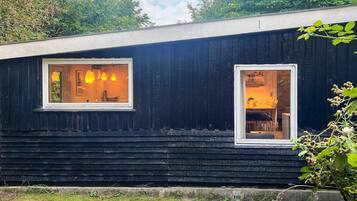 ํ์ฐ์ค | ์ธ๊ด