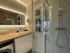 Shower, hair dryer, towels, soap - Ostseeperle - swimming pool, sauna, 2 bicycles (Dziwnów)