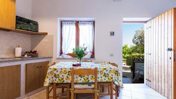 Apartment, Gartenblick | Eigene Küche | Hochstuhl