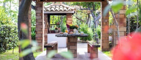 Área de parrilladas y picnic