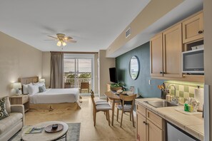 1 bedroom, WiFi, bed sheets - Your Versatile Haven: Grand Sandestin 6th floor Studio Retreat with King Bed, Sleeper Sofa, and Kitchenette at Sandestin Golf and Beach Resort! (Mirama Beach)