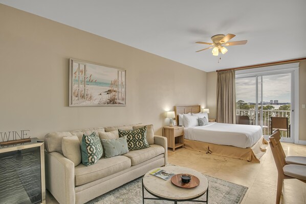 1 bedroom, WiFi, bed sheets - Your Versatile Haven: Grand Sandestin 6th floor Studio Retreat with King Bed, Sleeper Sofa, and Kitchenette at Sandestin Golf and Beach Resort! (Mirama Beach)