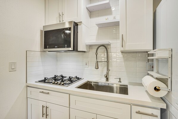 Apartment (0 Bedroom) | Interior