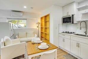 Apartment (0 Bedroom) | Front of property