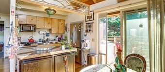 Private Beach Access: Pet-friendly California Gem!