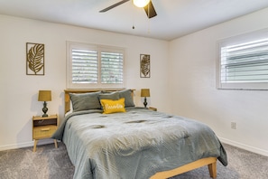 House (3 Bedrooms) | Interior - Pool & Patio Paradise! Largo Escape 4 Mi to Beach (Largo)