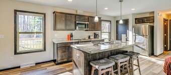 Golf, Hike & Boat: Home w/ Fire Pit in Friendship