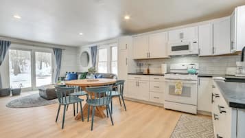 ุงูู
ูุดุฃุฉ ู
ู ุงูุฏุงุฎู