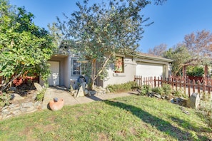 House (3 Bedrooms) | Interior - 4 Mi to San Joaquin River: Peaceful Patterson Home (Patterson)