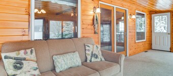 Pond & Snowmobile Trails On-site: Errol Escape!