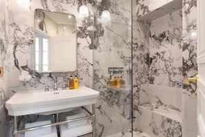 Dusche, Haartrockner