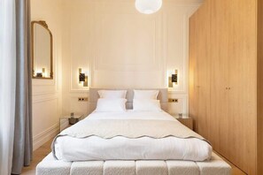 Travel crib, WiFi, bed sheets - A Romantic Studio with Services in Opera (Paris)