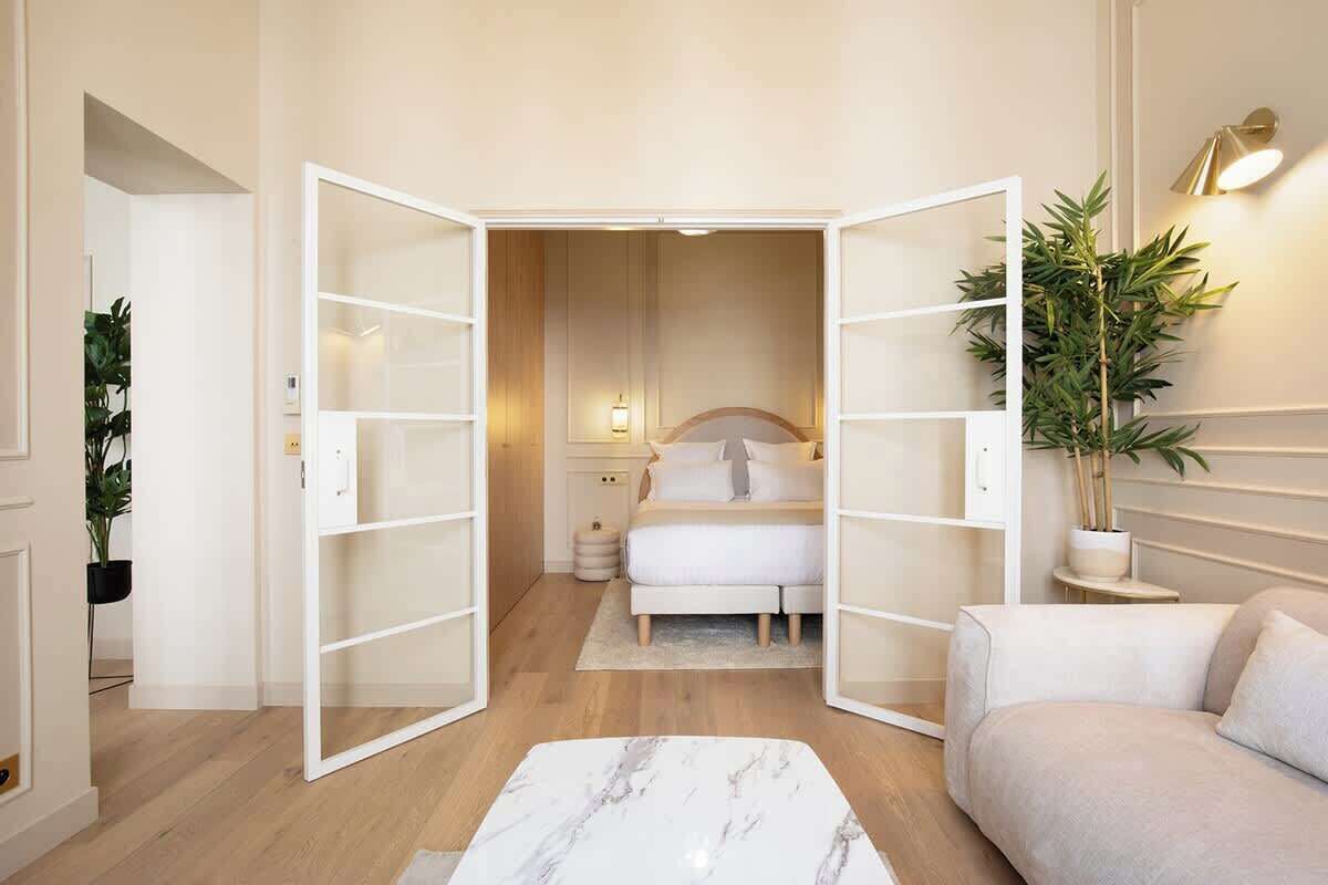 1 dormitorio, tabla de planchar con plancha, cuna de viaje y wifi