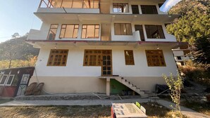 Exterior - Ohana Cafe & Hostel (Bhuntar)