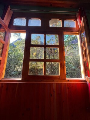 Interior - Ohana Cafe & Hostel (Bhuntar)