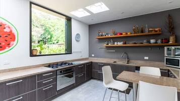 Apartment | 4 bedrooms, Internet
