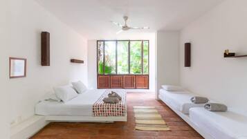 Apartemen | 5 kamar tidur, meja kerja, dan internet