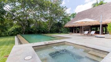 Apartment | 5 bedrooms, desk, Internet