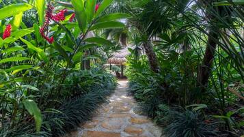 Apartment | 5 bedrooms, desk, Internet