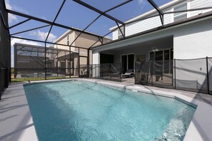 House | 5 bedrooms, Internet