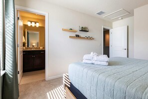 Casa | 5 quartos, acesso à internet de alta velocidade