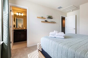 House | 5 bedrooms, Internet