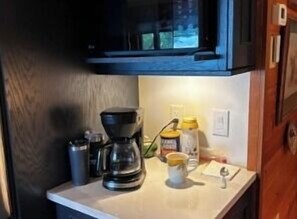 Interior - PA-201 Discounted Concert Packages! Wintergreen Retreat Elevation 4675 ft (Beech Mountain)