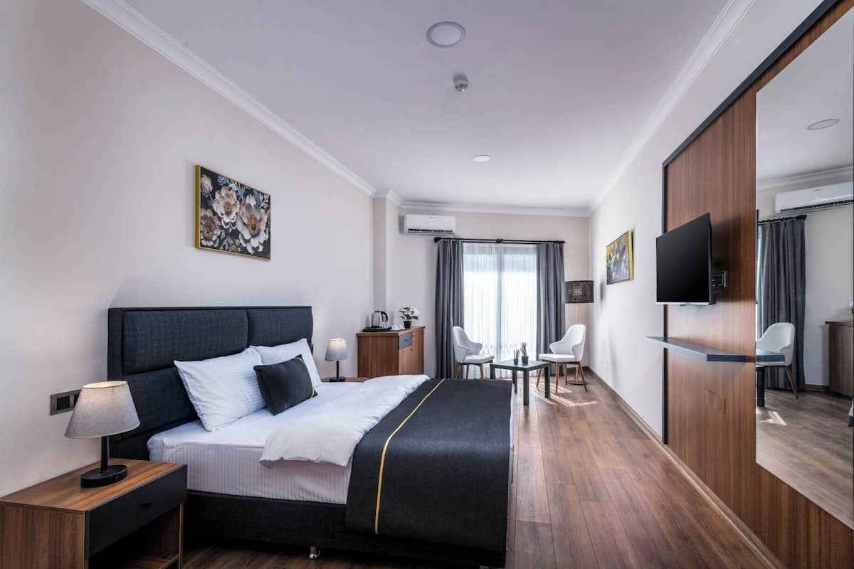 Standard-Doppelzimmer, Balkon, Stadtblick
