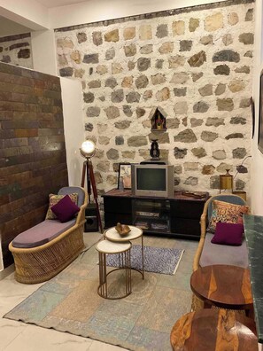 Interior - Aquarius by The StayCationer (Dehradun)