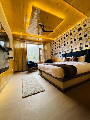 Superior Double Room, Hill View | Free WiFi