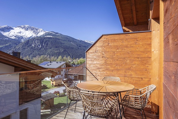 House | Outdoor dining