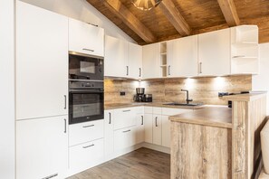Hus | Eget kök | Barnstol