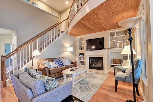 Sleeps 8 - 3BR Townhome in Bear Trap Dunes – Golf, Outdoor & In-Door Pool, Fitness Center!