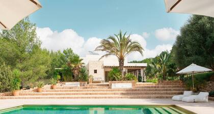 Holiday Home With Wooden-beamed Patio