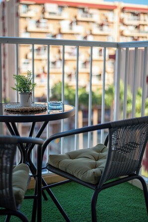 Outdoor dining - GRACE POOL APARTMENT (Benalmádena)