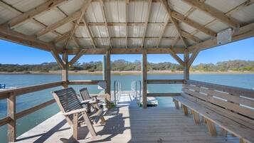 Apartment, 5 Bedrooms | Property grounds