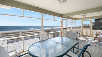 Apartment, 2 Bedrooms | Outdoor dining