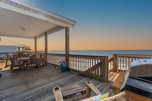House, 4 Bedrooms | Outdoor dining