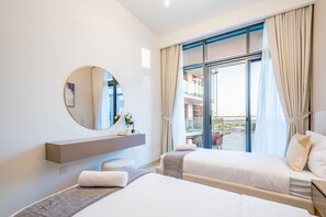 2 bedrooms, in-room safe, iron/ironing board, free WiFi